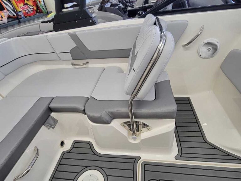 2025 Bayliner VR5 - Proarc Tower Pkg US-BLBX1465H425 [photo 33]